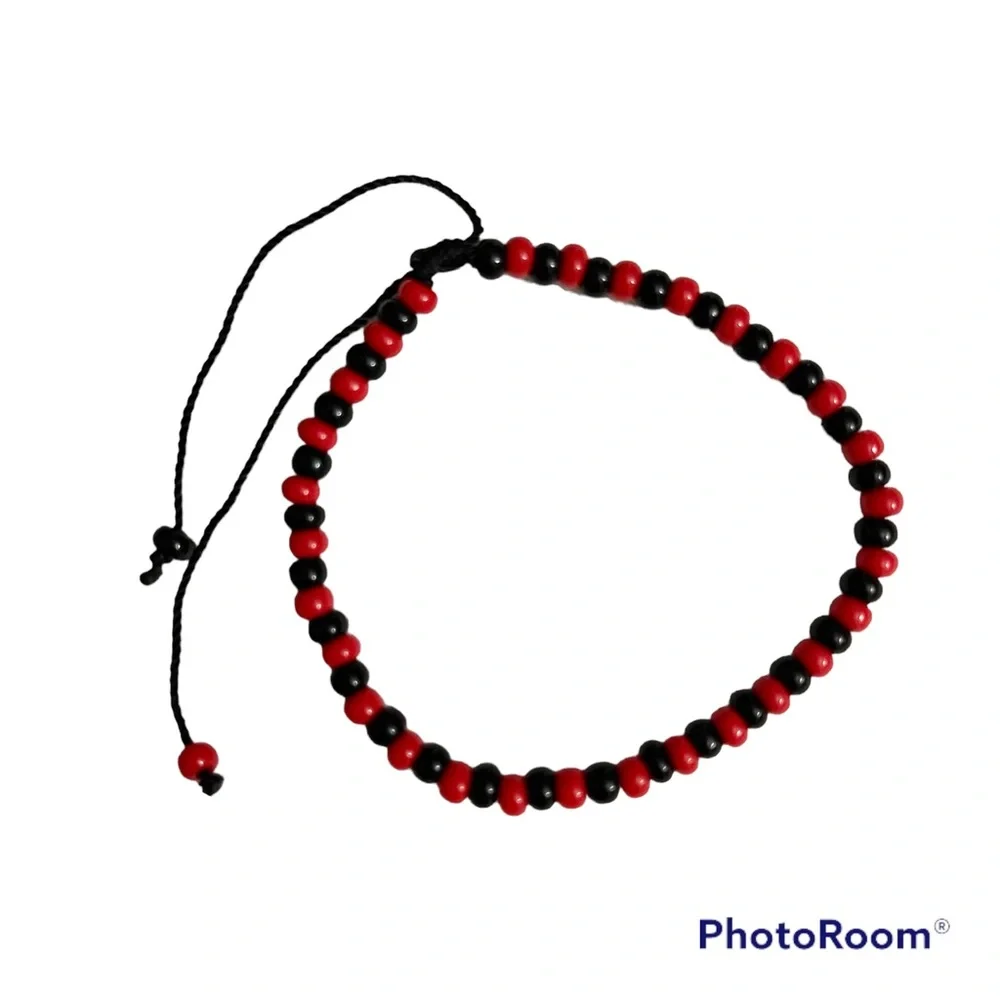 Elegua drawstring bracelet/ pulsera de Hilo Elegua